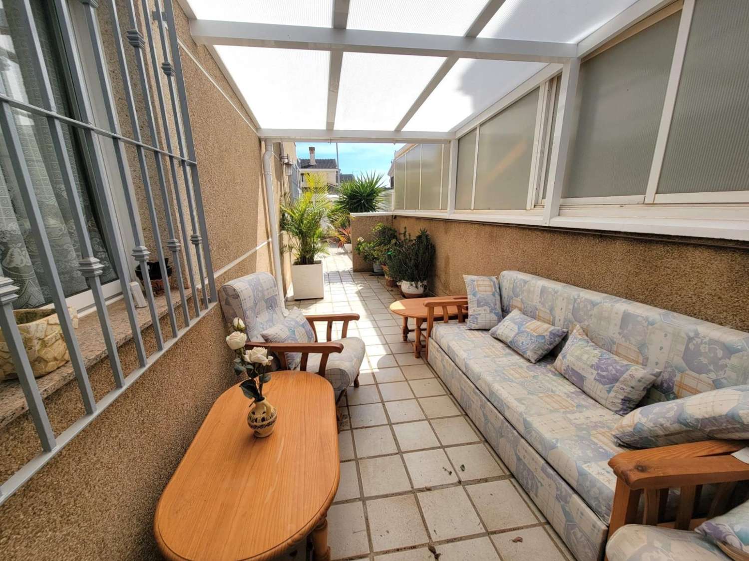 Bonito triplex, espacioso, 4 dormitorios, 3 baños, terrazas amplias, cerca de la playa en Torre de la Horadada