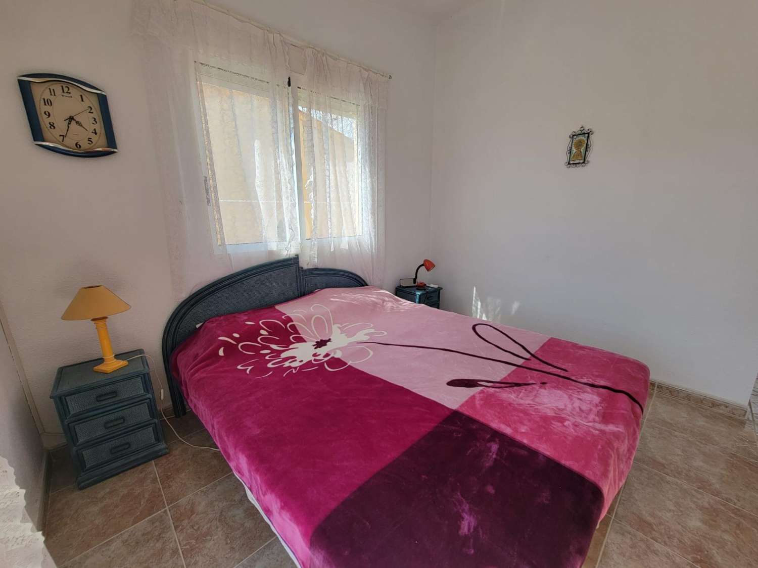 Bonito triplex, espacioso, 4 dormitorios, 3 baños, terrazas amplias, cerca de la playa en Torre de la Horadada