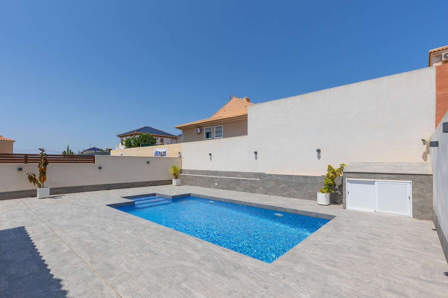 Opportunité de villa rénovée à Aguas Nuevas Torrevieja