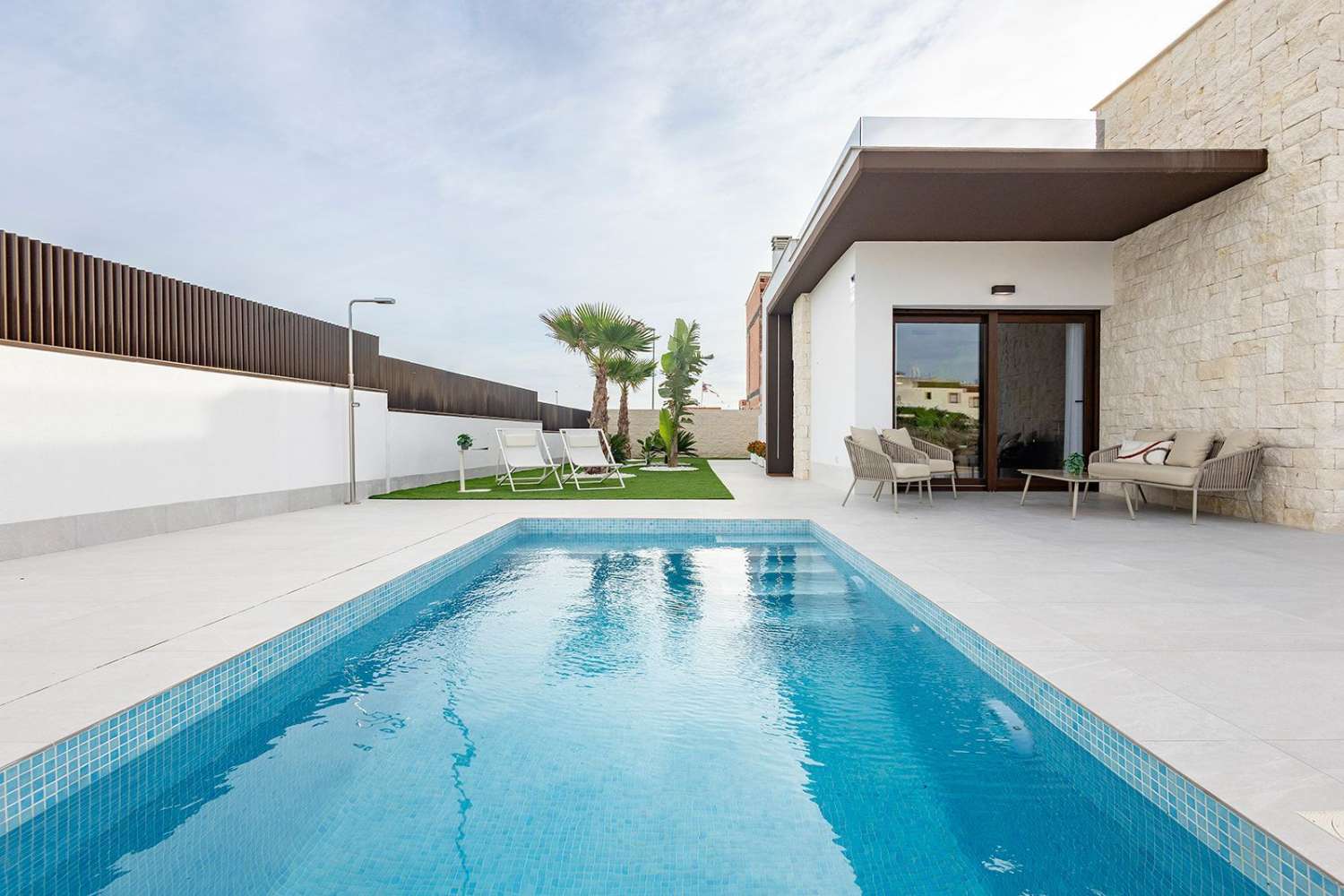 Se vende casa adosada de nueva construcción en Orihuela, Vistabella Golf.