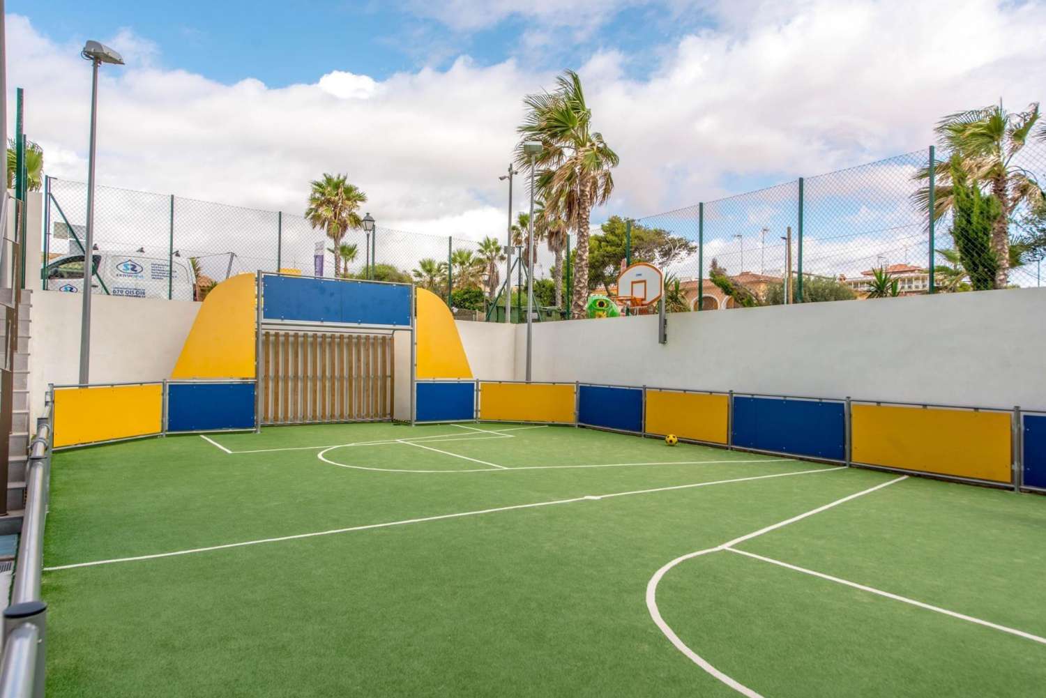 Sea Senses, magnífico apartamento en primera línea de playa con vistas panorámicas al mar y 3 dormitorios.