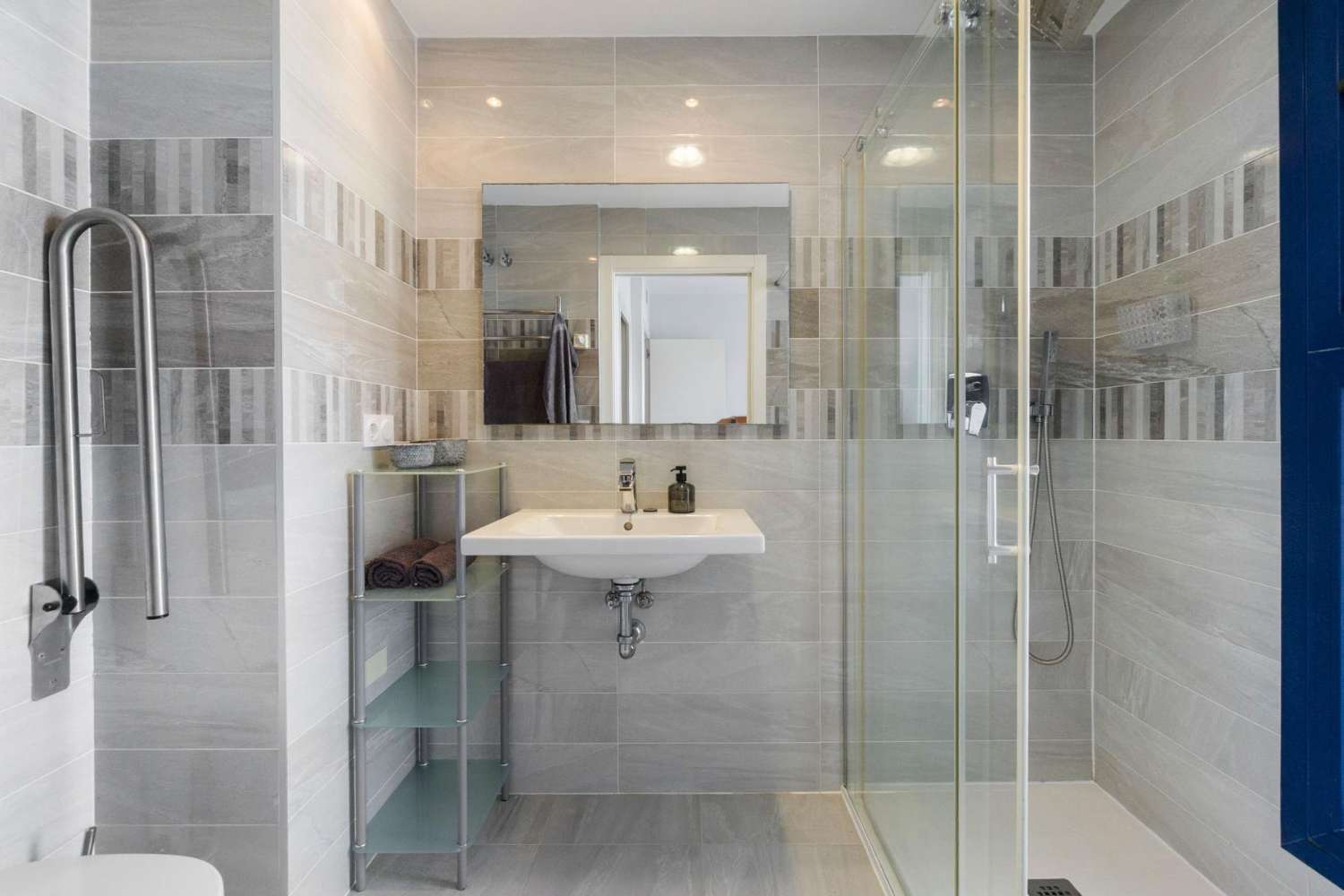 Sea Senses, magnífico apartamento en primera línea de playa con vistas panorámicas al mar y 3 dormitorios.