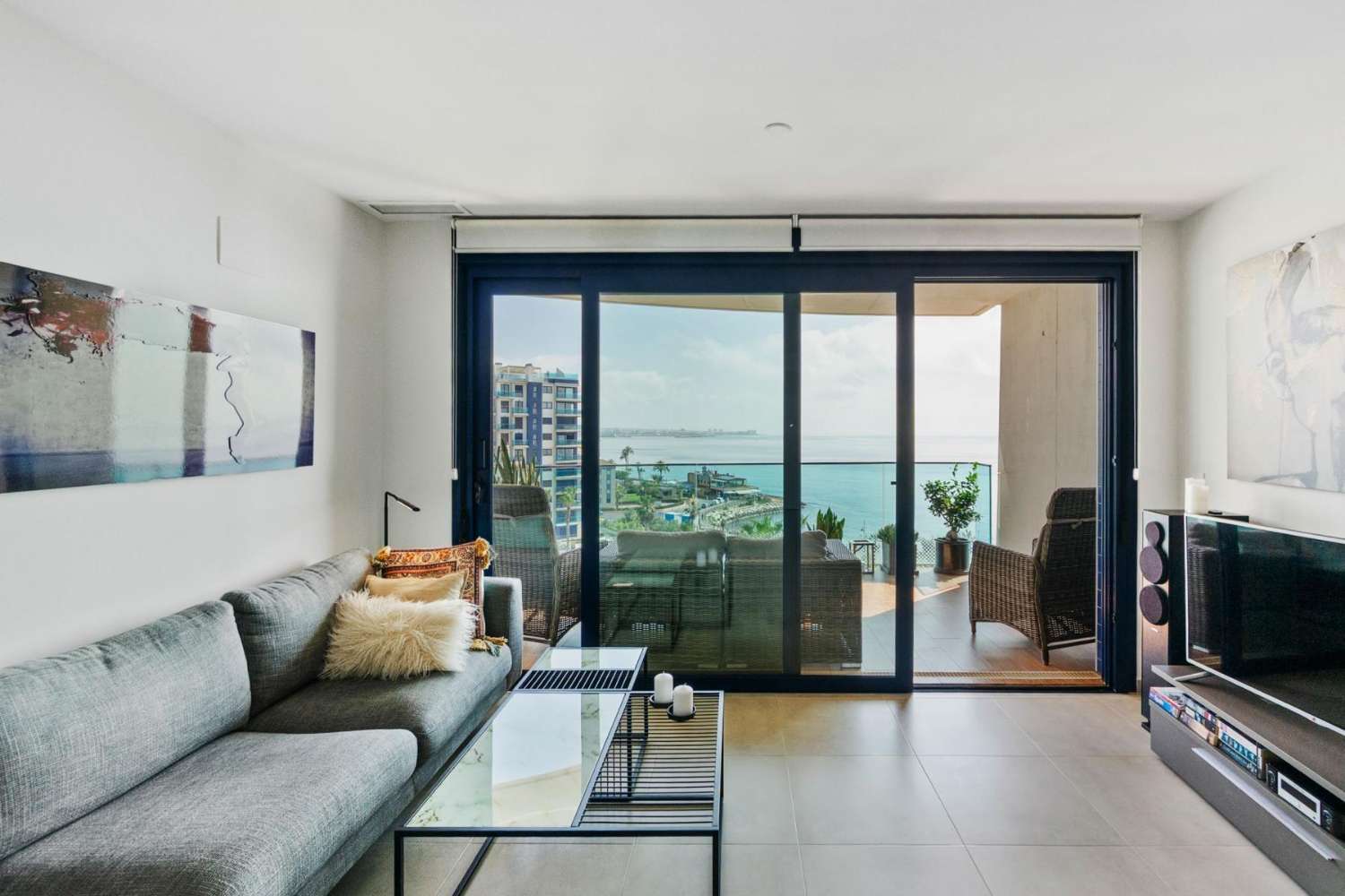 Sea Senses, magnífico apartamento en primera línea de playa con vistas panorámicas al mar y 3 dormitorios.