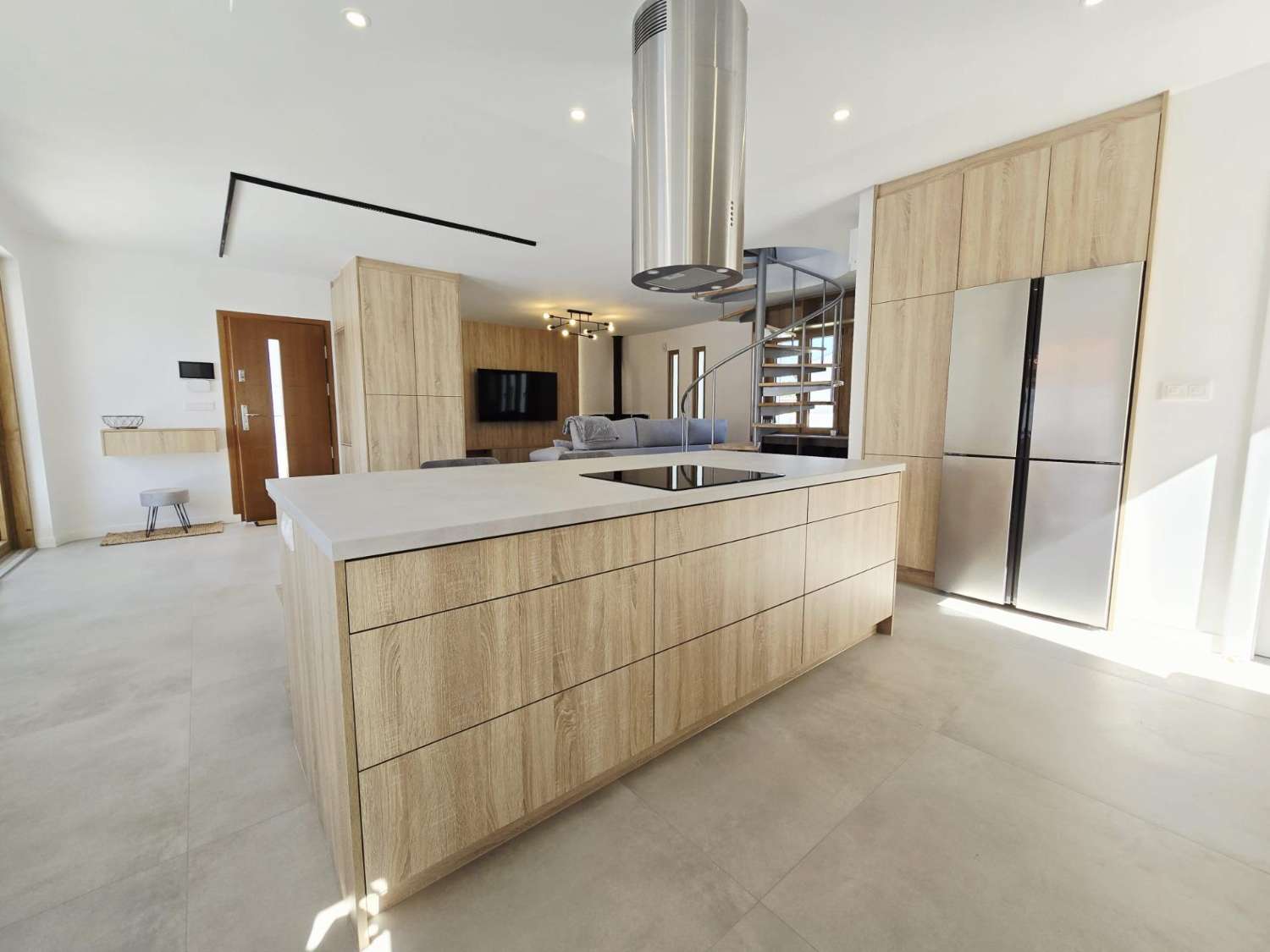 Villa de Lujo, como nueva, independiente, 3 dormitorios, 3 baños, piscina privada, gran jardín, cerca de la playa en Cabo Roig