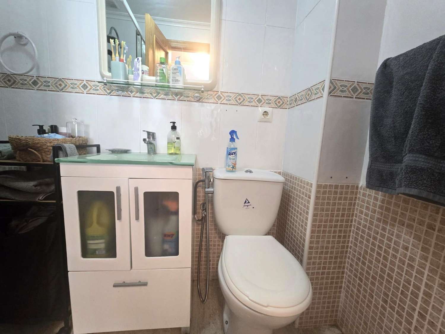 Apartamento espacioso, 3 dormitorios, 1 cuarto de baño, a unos 10 min. a pie de las playas del Cura y de Los Locos