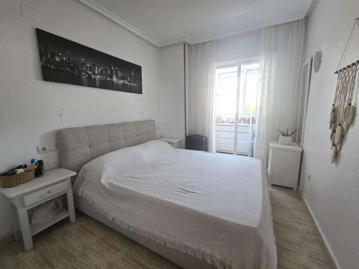 Apartamento espacioso, 3 dormitorios, 1 cuarto de baño, a unos 10 min. a pie de las playas del Cura y de Los Locos