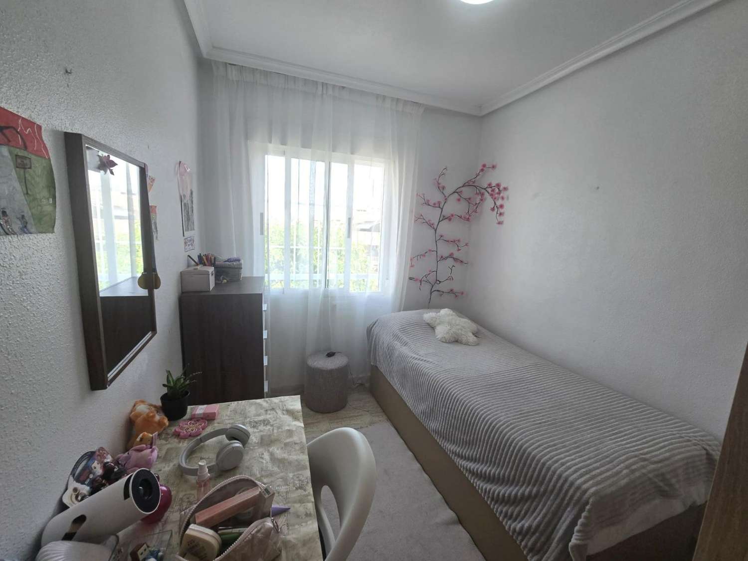 Apartamento espacioso, 3 dormitorios, 1 cuarto de baño, a unos 10 min. a pie de las playas del Cura y de Los Locos