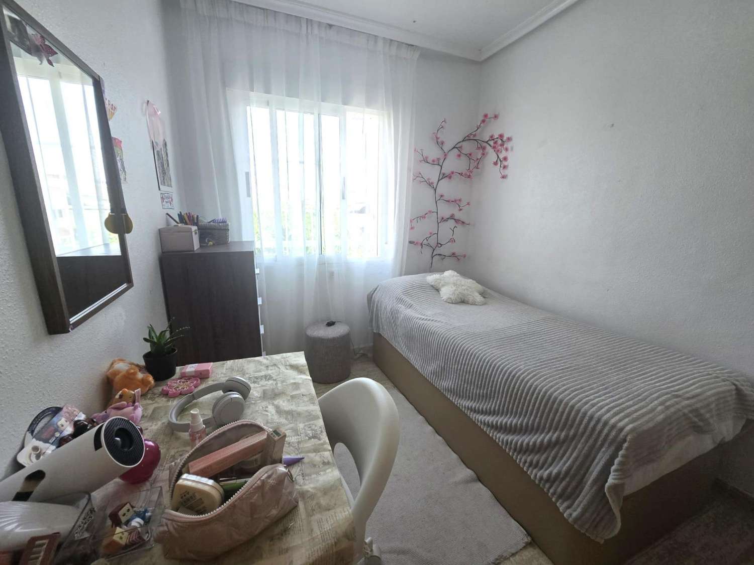 Apartamento espacioso, 3 dormitorios, 1 cuarto de baño, a unos 10 min. a pie de las playas del Cura y de Los Locos