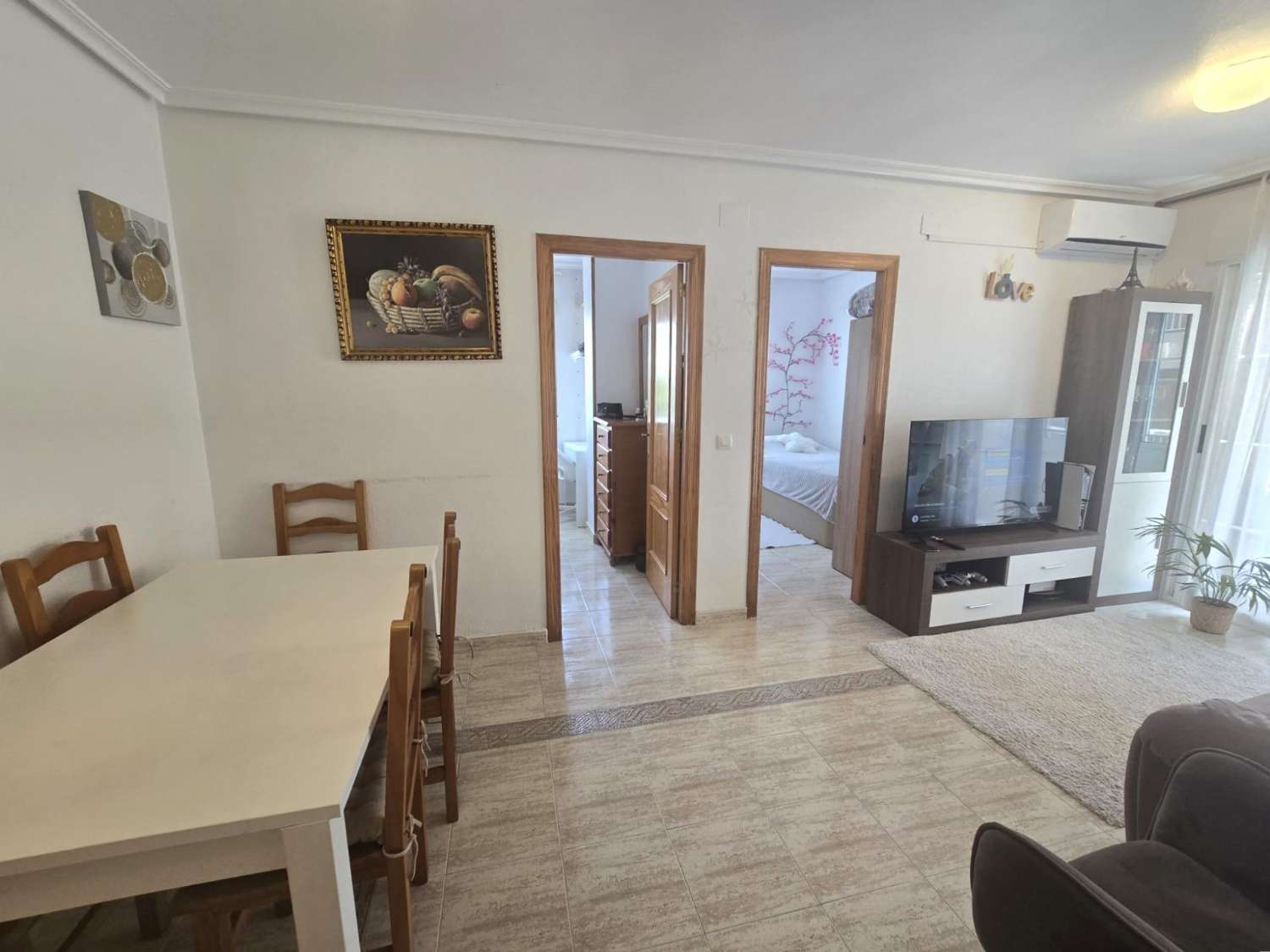 Apartamento espacioso, 3 dormitorios, 1 cuarto de baño, a unos 10 min. a pie de las playas del Cura y de Los Locos
