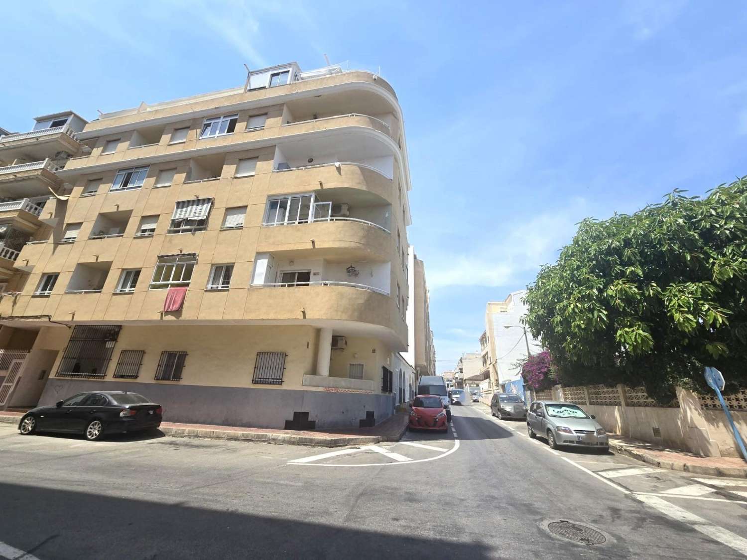 Apartamento espacioso, 3 dormitorios, 1 cuarto de baño, a unos 10 min. a pie de las playas del Cura y de Los Locos
