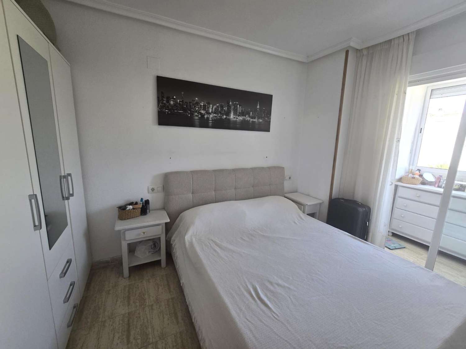 Apartamento espacioso, 3 dormitorios, 1 cuarto de baño, a unos 10 min. a pie de las playas del Cura y de Los Locos